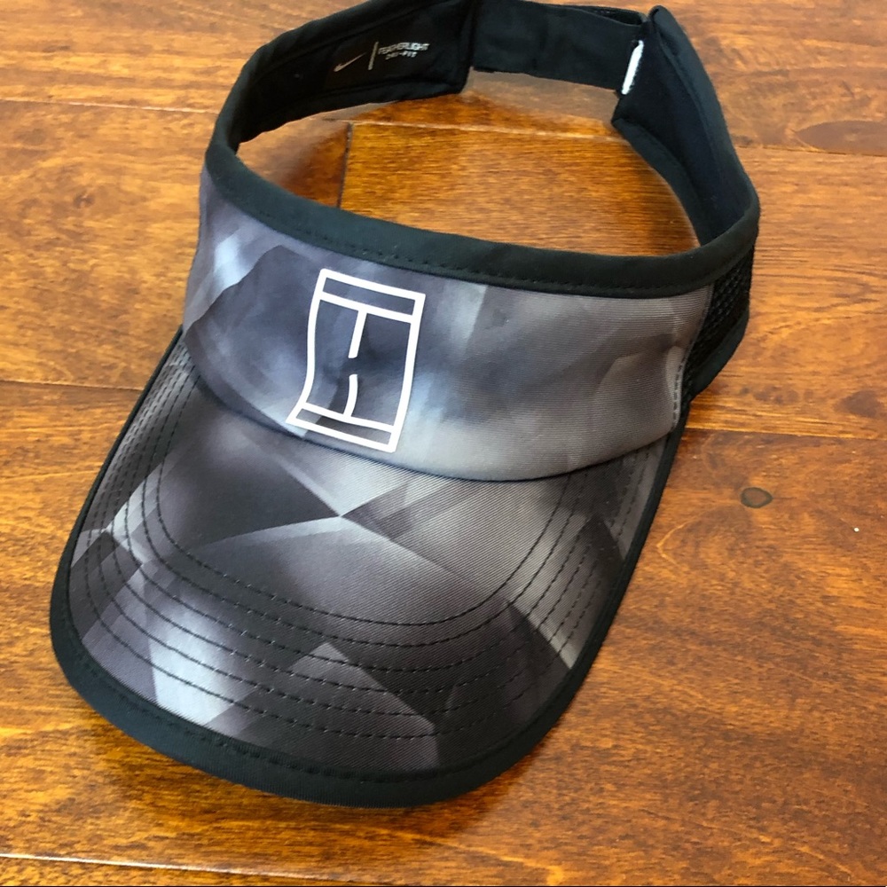 Nike tennis visor